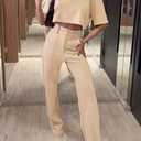 Conjunto de Dos Piezas: Top de Manga Corta con Cuello Redondo y Pantalones Rectos de Cintura Alta Luxeira