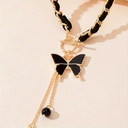 Gargantilla Elegante de Cadena con Diseño de Mariposa