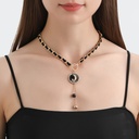 Gargantilla Elegante de Cadena con Diseño de Mariposa