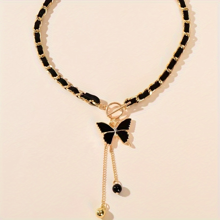 Gargantilla Elegante de Cadena con Diseño de Mariposa