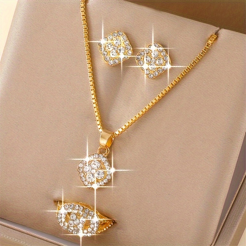 Set de 4 Piezas de Joyería: Collar, Pendientes y Anillo