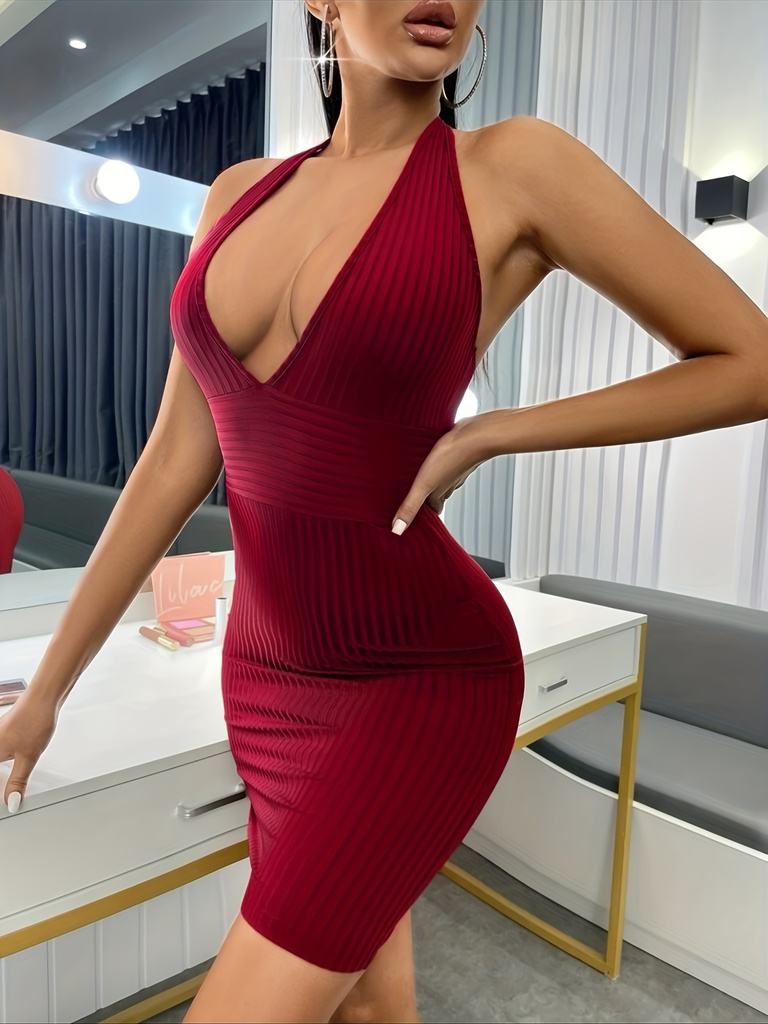 Vestido Acanalado con Escote Pronunciado Luxeira