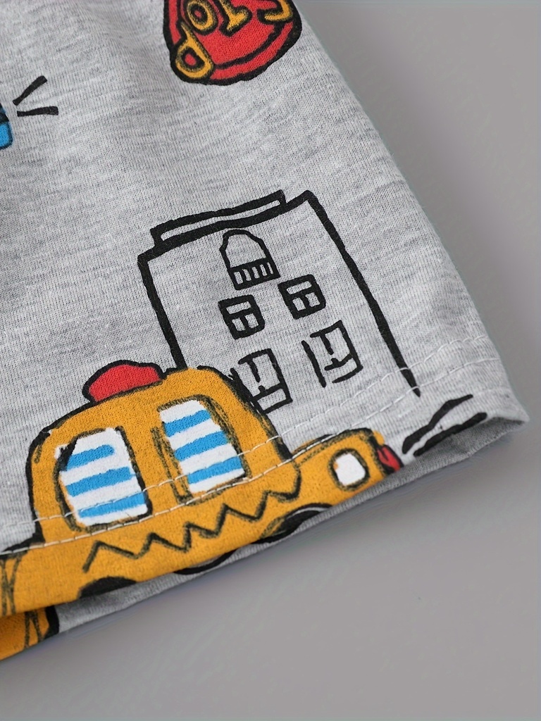 Conjunto de Camiseta y Short con Estampado de Carros Luxeira