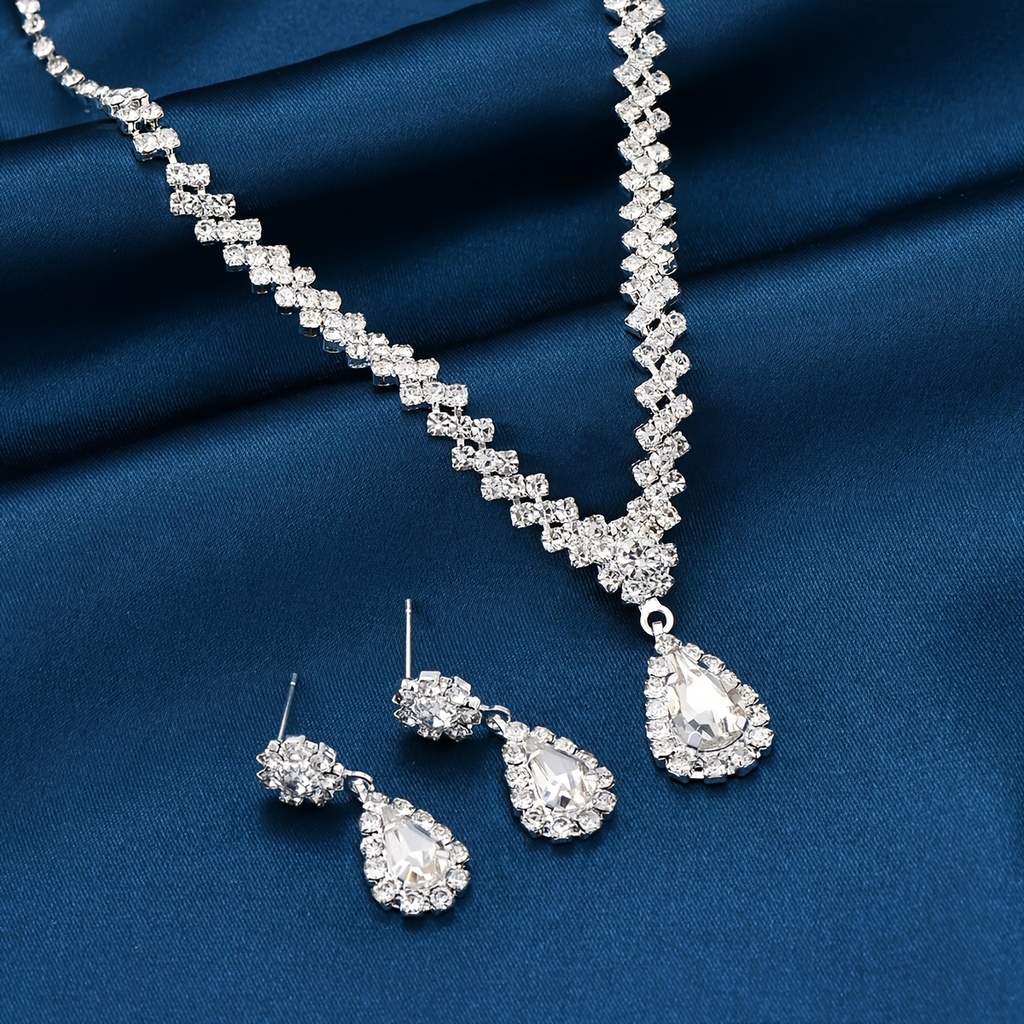 Conjunto Elegante de 1 Par de Pendientes + 1 Collar con Diamantes Brillantes