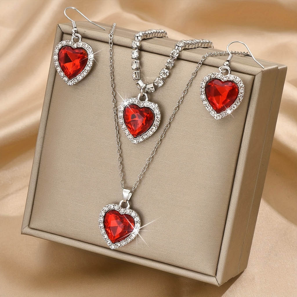 Conjunto de 3 Piezas: Collar, Pulsera y Aretes Plateados con Pedrería Brillante Luxeira