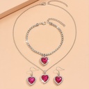 Conjunto de 3 Piezas: Collar, Pulsera y Aretes Plateados con Pedrería Brillante Luxeira