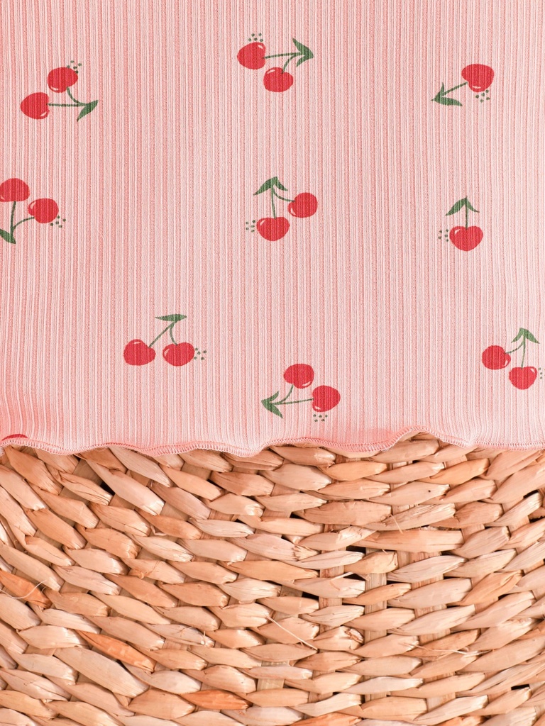 Conjunto de Camiseta y Short con Estampado de Cerezas Luxeira