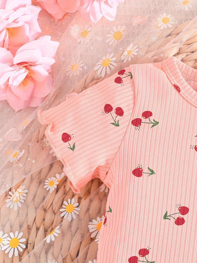 Conjunto de Camiseta y Short con Estampado de Cerezas Luxeira