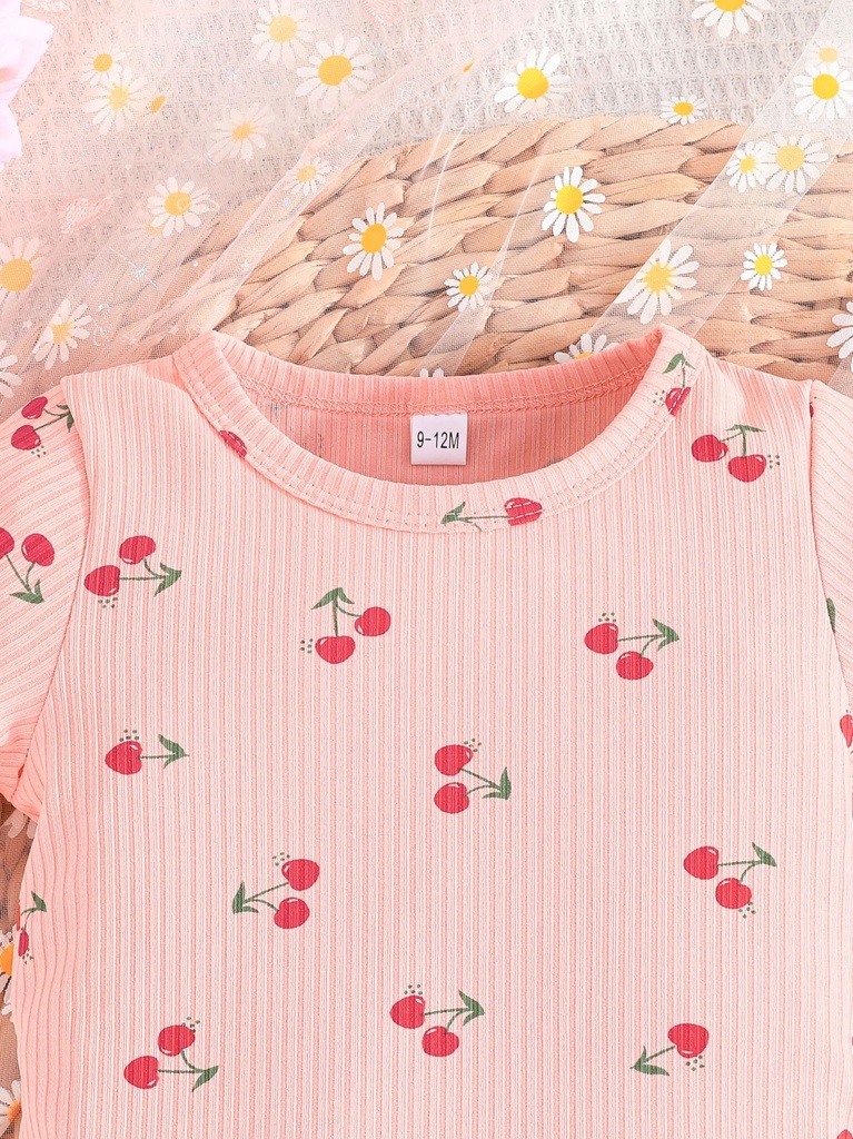 Conjunto de Camiseta y Short con Estampado de Cerezas Luxeira