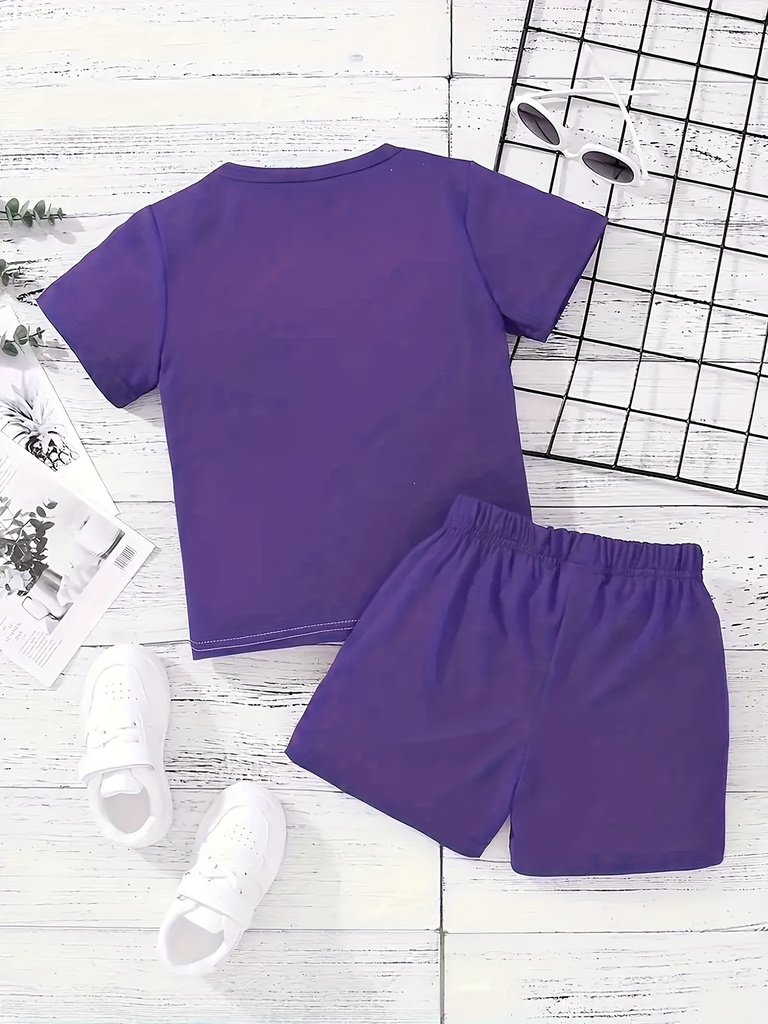 Conjunto de Camiseta y Short con Estampado de Letras y Bloques de Color Luxeira