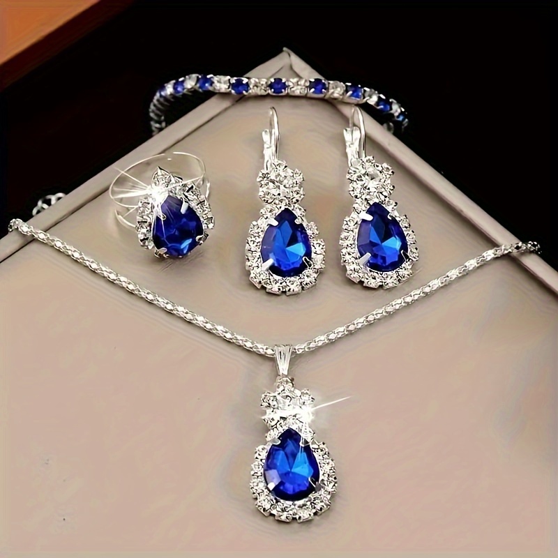 Set de 5 Piezas de Joyería con Detalles de Vidrio y Aleación