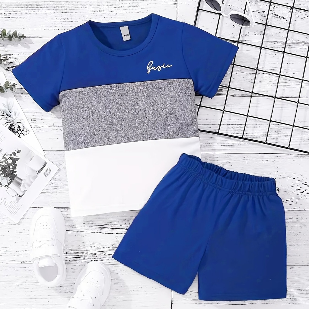 Conjunto de Camiseta y Short con Estampado de Letras y Bloques de Color Luxeira