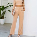 Conjunto de Dos Piezas: Top 3 / 4 con Botones y Pantalones Rectos de Cintura Alta Luxeira