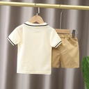 Conjunto de Camiseta de Oso con Cuello y Short Luxeira