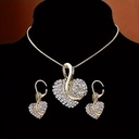 Set de 5 Piezas en Forma de Corazón:Collar, Aretes, Pulsera y Anillo on Brillantes Piedras