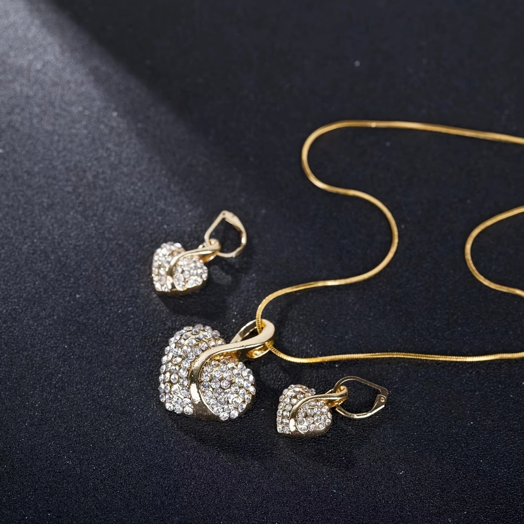 Set de 5 Piezas en Forma de Corazón:Collar, Aretes, Pulsera y Anillo on Brillantes Piedras