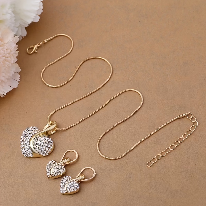 Set de 5 Piezas en Forma de Corazón:Collar, Aretes, Pulsera y Anillo on Brillantes Piedras
