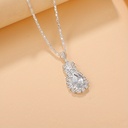 Set de 4 Piezas de Joyería con Forma de Gota de Agua: Collar, Anillo y Pendientes
