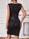 Vestido de Cóctel Brillante con Cuello en V Luxeira