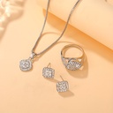 Set de 4 Piezas de Joyería: Collar, Pendientes y Anillo con Artesanía de Aleación