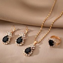 Set de 4 Piezas con Diamantes de Imitación: Collar, Pendientes y Anillo