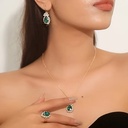 Set de 4 Piezas con Diamantes de Imitación: Collar, Pendientes y Anillo