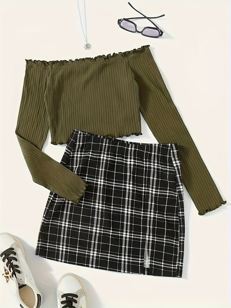 Conjunto de Falda a Cuadros y Top de Manga Larga con Hombros Descubiertos Luxeira
