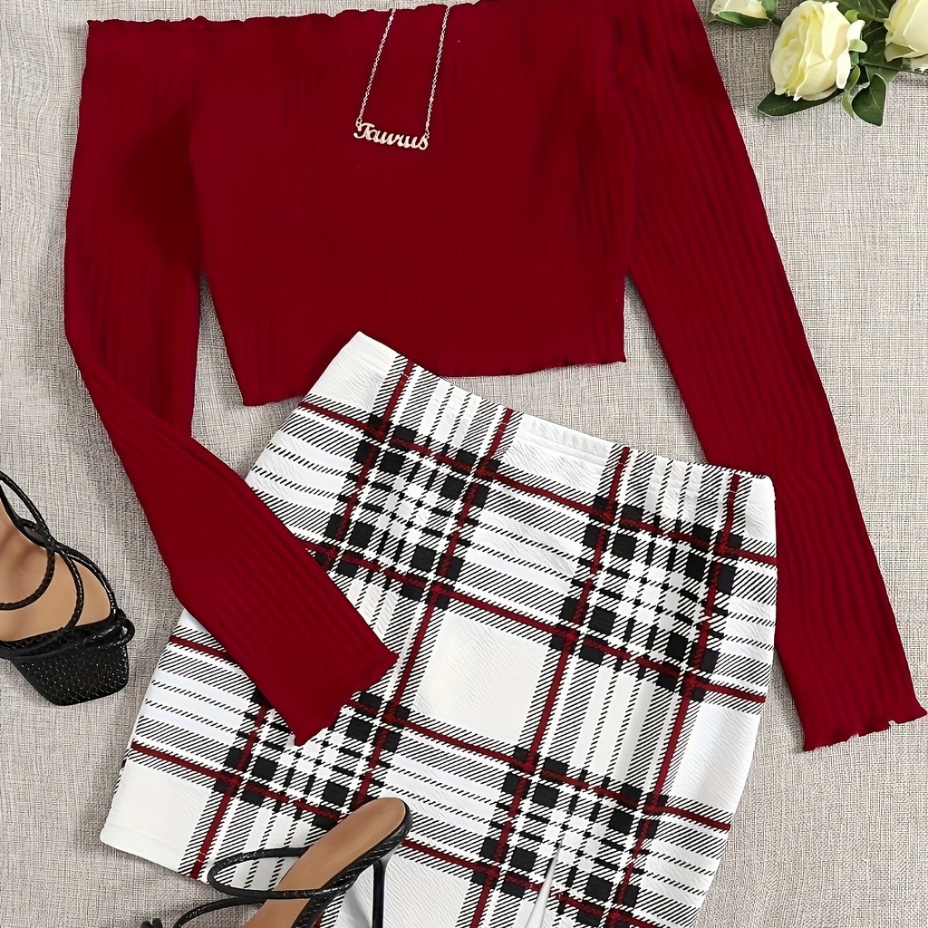 Conjunto de Falda a Cuadros y Top de Manga Larga con Hombros Descubiertos Luxeira