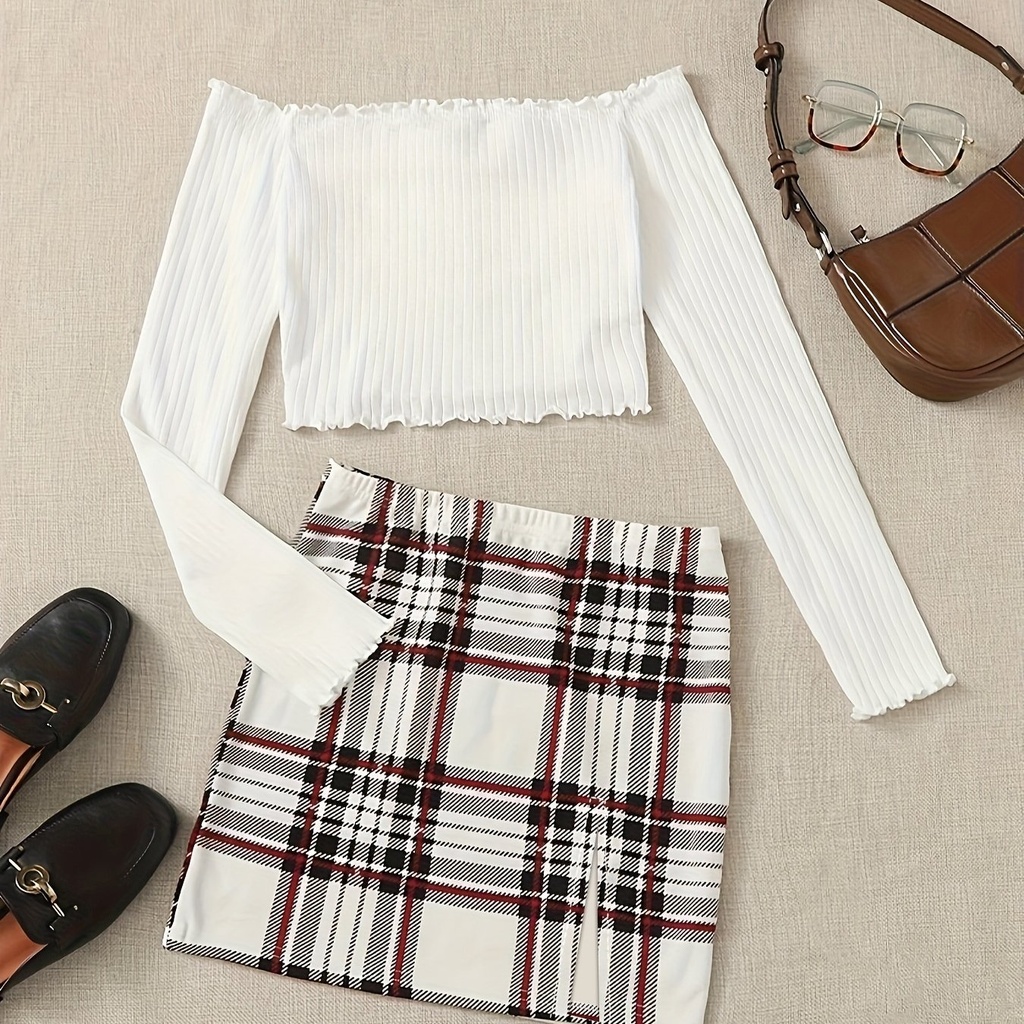 Conjunto de Falda a Cuadros y Top de Manga Larga con Hombros Descubiertos Luxeira
