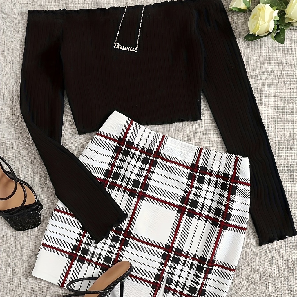 Conjunto de Falda a Cuadros y Top de Manga Larga con Hombros Descubiertos Luxeira