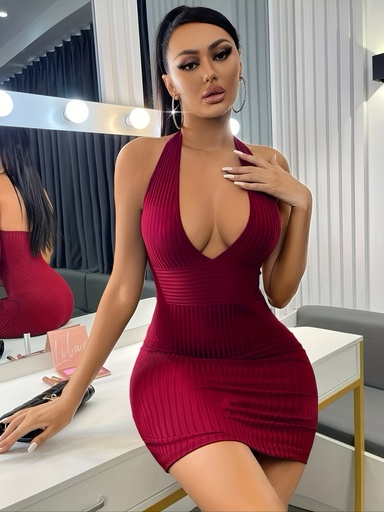 Vestido Acanalado con Escote Pronunciado Luxeira