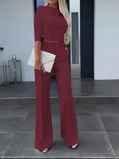 Conjunto de Dos Piezas: Top de Manga Corta con Cuello Redondo y Pantalones Rectos de Cintura Alta Luxeira